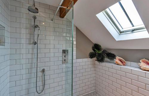 Finest Retreats - The Coach House at Tybroughton - Photo 25