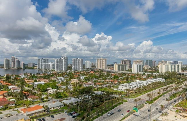 2 Br Luxury Suite In Marenas Beach Resort 2 Bedroom Condo by RedAwning - Foto 33