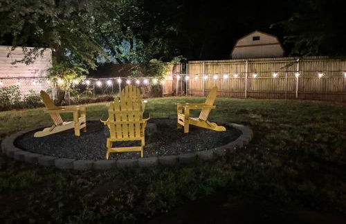 Charming Yellow Door House Steps from OU - Photo 37
