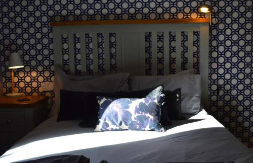 Large 2 bed flat, 2 bath, free parking & lift - Foto 33