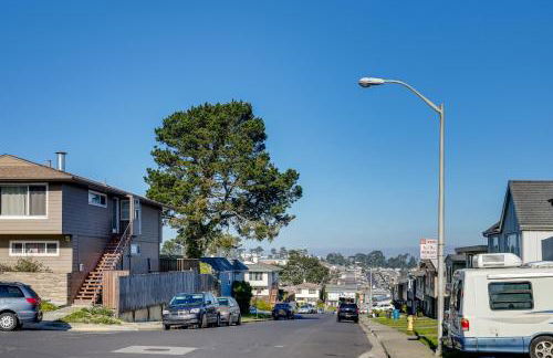 Easy SF Access! Spacious Family Home with Yard - Foto 25