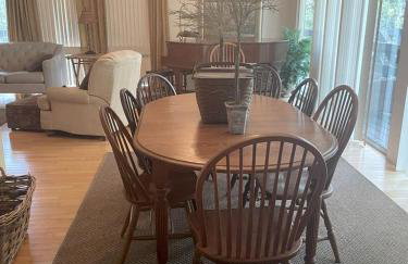 Peaceful Cabin Getaway Overlooking Tuscarawas River Valley in New Philadelphia, Ohio - Foto 2