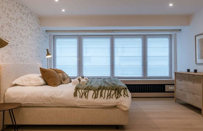 Spacious Apartment With Parking on Prime Location - Foto 9