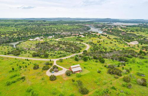 Cozy Strawn Cabin with Pool Access - Near Lake! - Foto 26