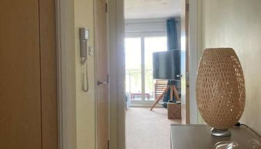 Beautiful 2 bedroom flat overlooking golf course - Foto 3