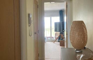 Beautiful 2 bedroom flat overlooking golf course - Foto 3