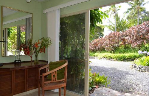 Plumeria Room on a Lush Farm on Maui's North Shore - Photo 8
