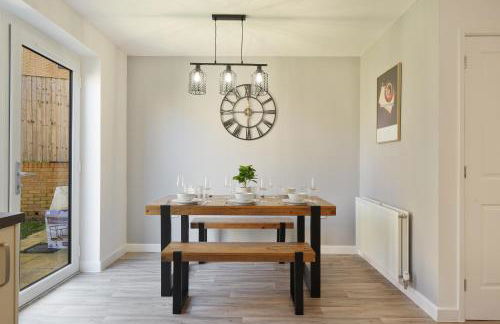 Mersey Way, Spacious 3 Bed Home, Close to Sheffield City Centre & FREE Driveway Parking - Perfect for Workers, Groups & Families - Hosted by Stay Host Save - Foto 9