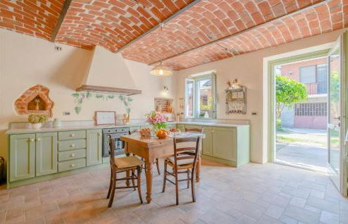 Gorgeous Home In Ferrere With Kitchen - Foto 5