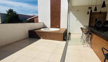 Sobrado espaçoso e aconchegante proximo ao centro - Foto 5