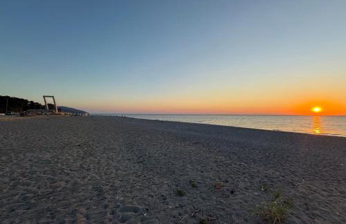 Cozy seaside apartment 150m from Agiokampos beach - Foto 1