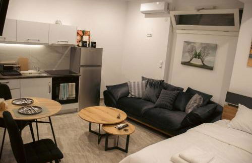 Emily Apartments 2 - Photo 5