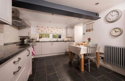 Charming Riverside Cottage in Snowdonia National Park - Foto 10