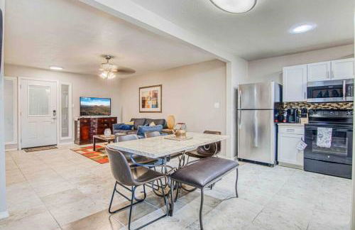 My Cozy Duplex A in the Heart of West Side - Foto 1