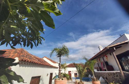 Villa-sleeps4-parking-garden-pool-nearairport - Foto 22