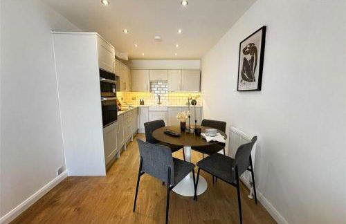 River Breeze 3-Bed BALCONY Apartment - Foto 22