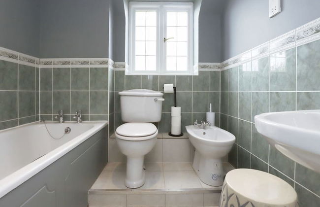 The Stow Secret Cottage - Breathtaking 5bdr Cottage With Parking + Garden - Foto 10