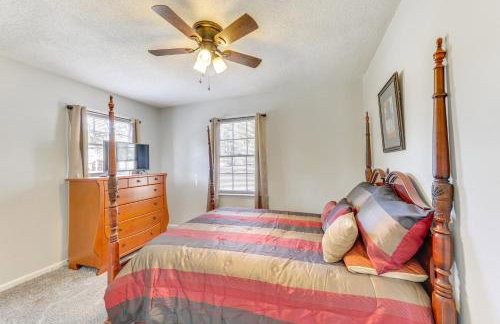 4 Mi to Dtwn Home with Deck and Yard in Wilson - Foto 13