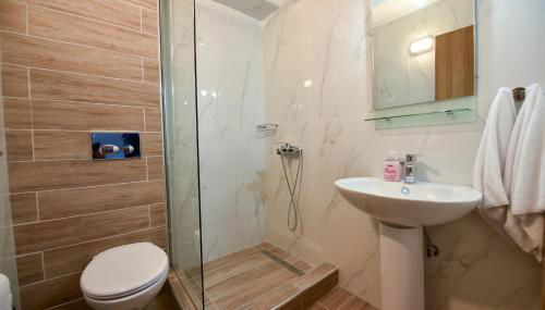 Lamda Deluxe Apartments - Foto 5, Shower