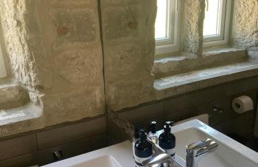 Hebden Bridge Riverside Cottage - Photo 23