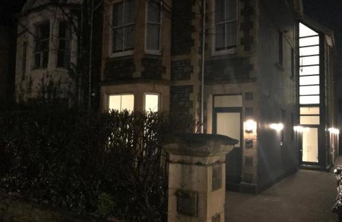 Oakfield Premier Apartments-High Speed WiFi-Smart SelfCheckIn-Central Cardiff Gem - Photo 41