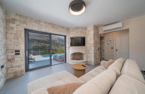 Luxury Stone Villa Aris, ideally located just a 5-minute walk from restaurants and shops - Foto 17