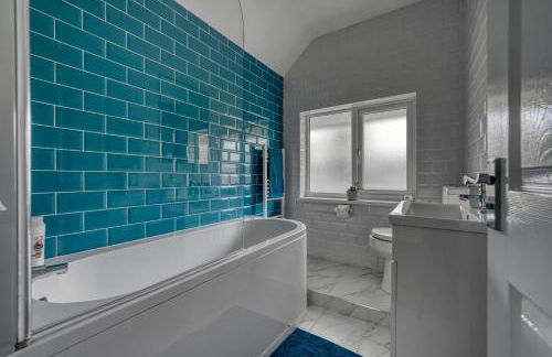 The Moseley House 4BR with Free Parking - Foto 5