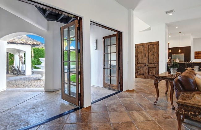 Movie Theater, Game Room, Pool, Hot Tub, & Views Villa Toscana by Avantstay - Foto 8