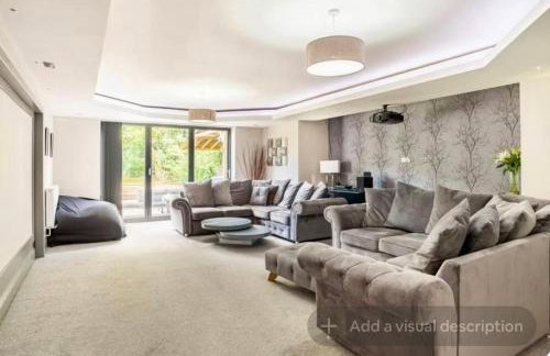 Luxury 5 Bed All En-Suite Cinema Room - Foto 31