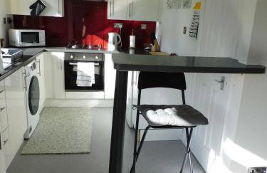 Charming 2 bed house Perfect base for sightseeing - Foto 5