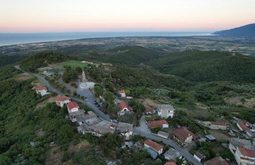 Olympus Beach Aigani Family House - Photo 32