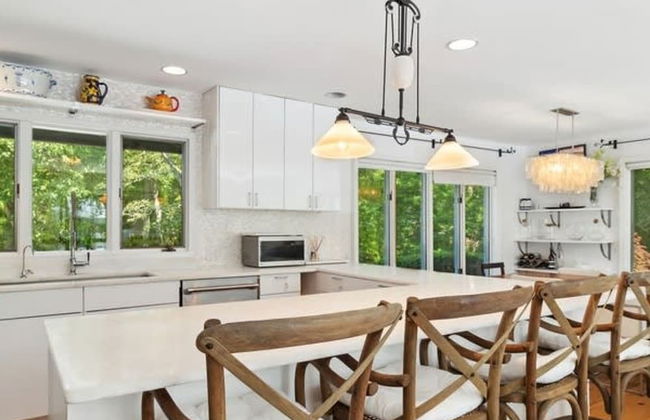 Blank Lane by Rove Travel 5BR w Pool Hot Tub - Foto 9