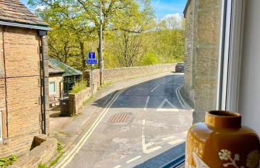 The Old Toll House - Photo 13