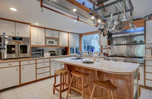 Steps to the Ellis River - Luxe, Hot Tub, Game Room - Foto 6