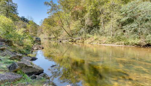 Deck and Sauna Avalon Woods Riverfront Retreat - Foto 3
