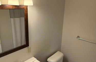PSU 2br 2ba Townhome w Parking Near Campus and Stadium - Foto 32