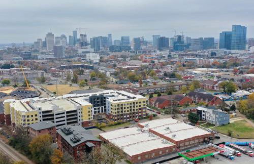 Historic Stay Near Downtown - Foto 43