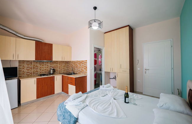 Mariana Apartments - Photo 18