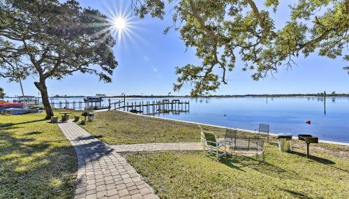 Waterfront Community w/ Perks: Mary Esther Condo - Foto 2