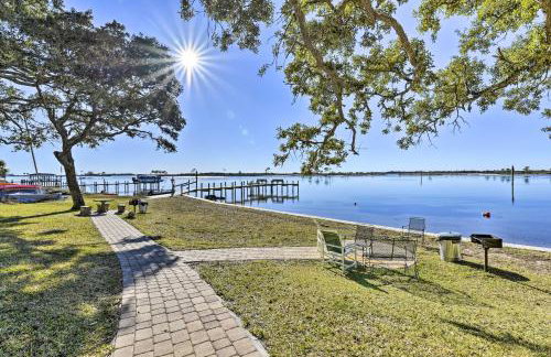 Waterfront Community w/ Perks: Mary Esther Condo - Foto 2