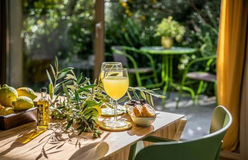 Olive Lemon Biophilic House & Lush Forest Garden - Foto 12