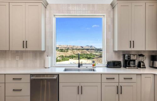 Cliffside Modern Villa - Hot Tub Stunning Views - Foto 2