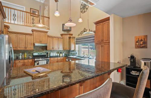 Rocking W - Screened In Porch And Lakeside Fire Pit! - Foto 25