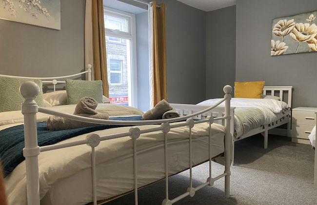 2 Bed Flat - Sleeps 6 - Pets - Parking - Wifi - Foto 3