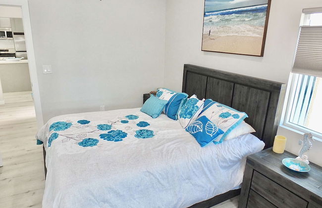 New Beach & Bay Retreat Full of Amenities! - Foto 2