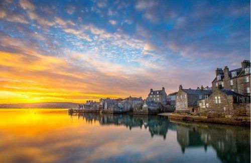 Central Location and Stunning Views - Foto 27