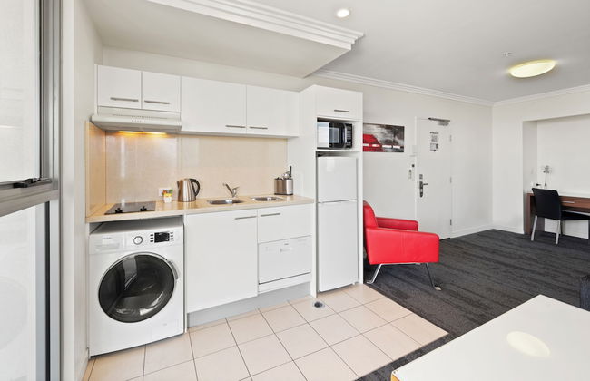 Hotel Diana South Brisbane - Photo 16