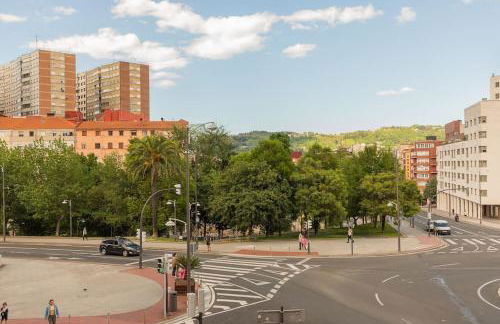 Frente al parque, en el centro - Foto 10