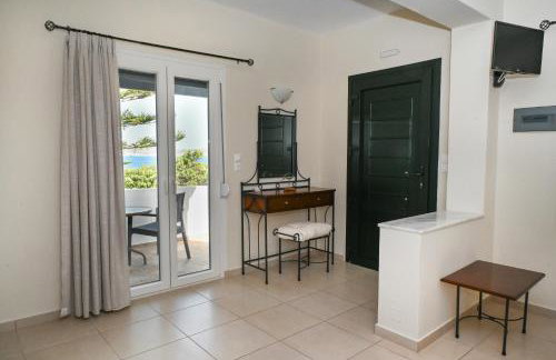 Akrothalassia - Photo 14