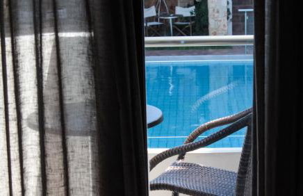 Theros Hotel - Photo 30